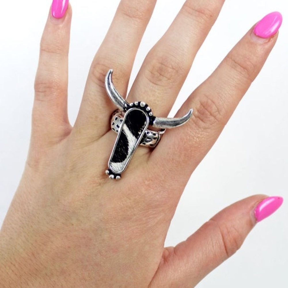 Longhorn silver tone ring